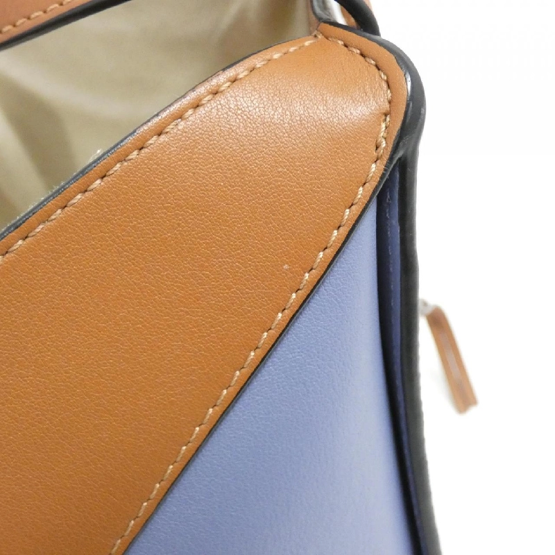 Túi đeo vai Loewe Hammock Small 387 30YS35 610551