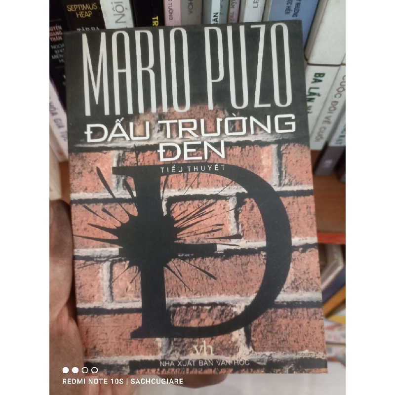 Đấu trường đen - Mario Puzo VAVO 979492