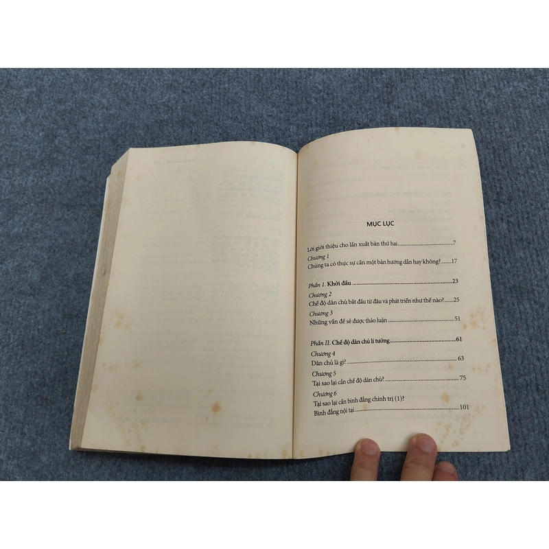 BÀN VỀ DÂN CHỦ - ROBERT A. DAHL 494519