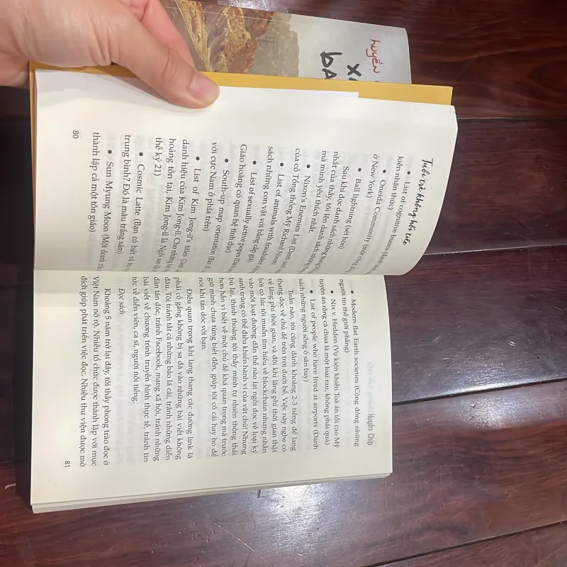 HUYỀN CHIP - combo 2 quyen : xách ba lô lên và đi . Tuổi trẻ không hối tiếc  1025885