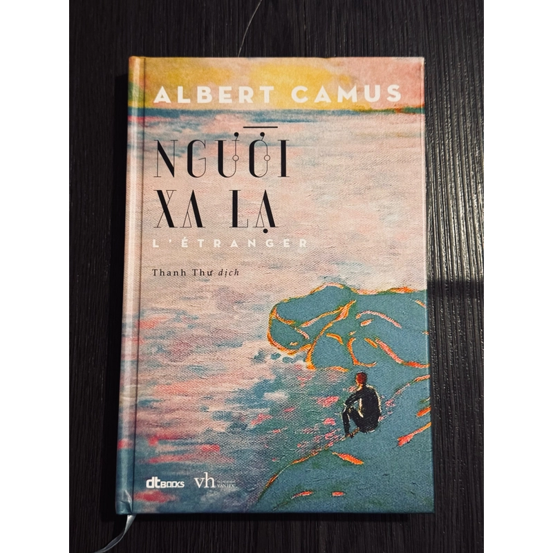 Người xa lạ (bìa cứng) 473516
