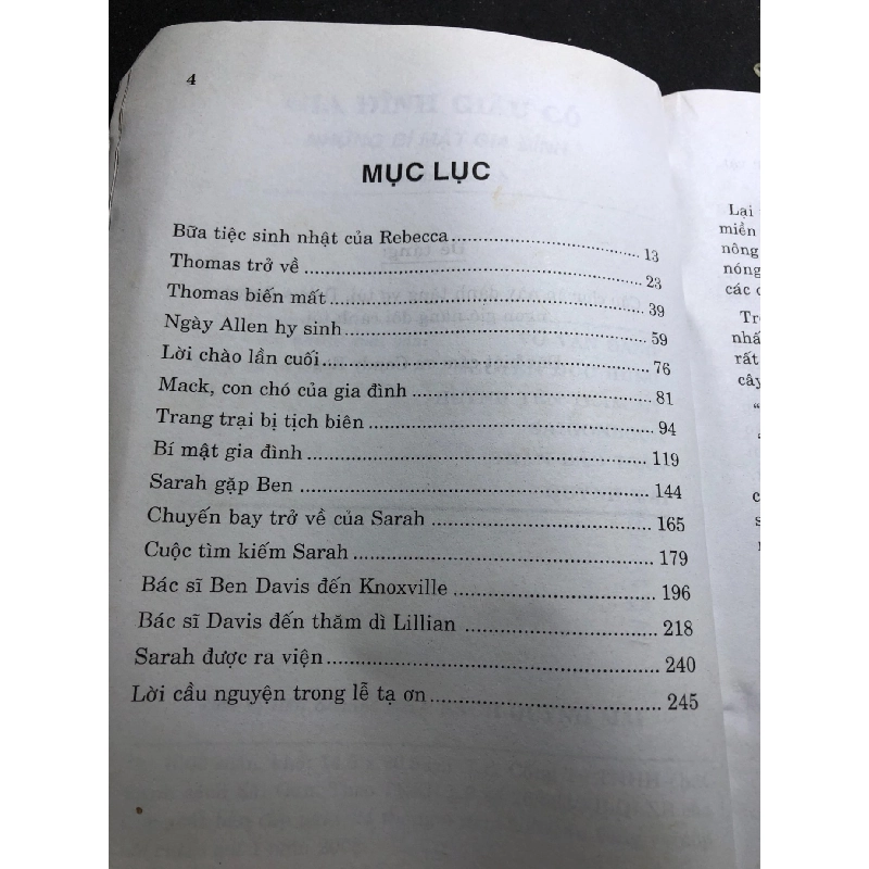 Gia đình giàu có 2008 mới 70% ố bẩn nhẹ Eddie Rogers HPB0906 SÁCH VĂN HỌC 915233