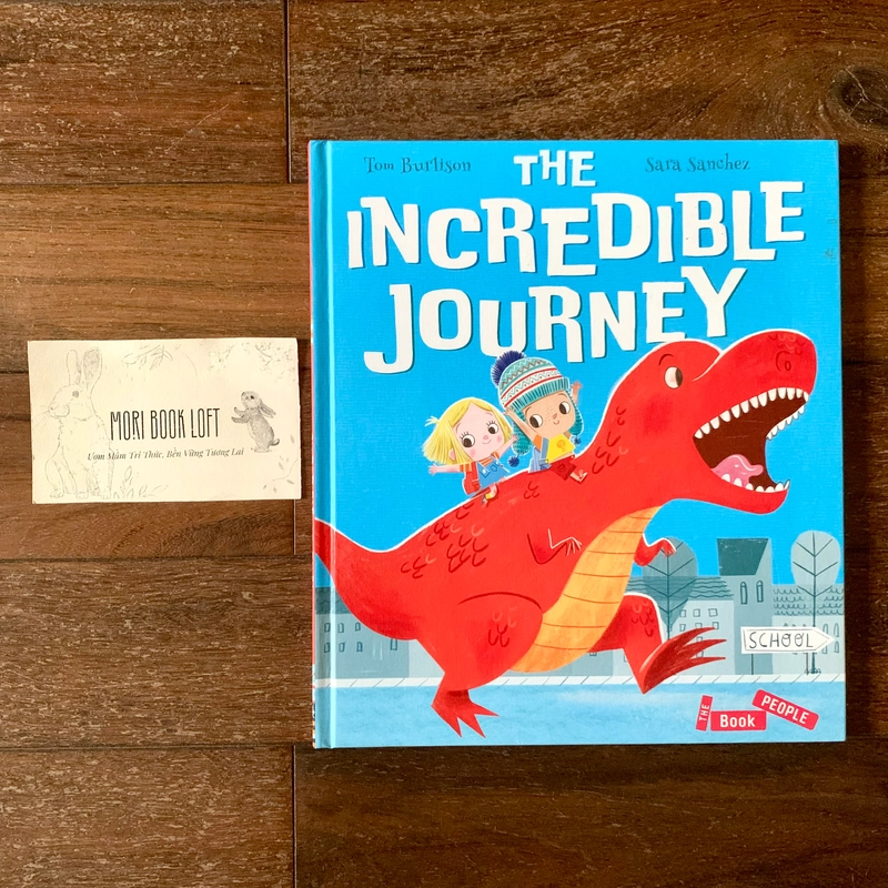 Sách ngoại văn The Incredible Journey, Used, Bìa cứng, Khổ Lớn 532090