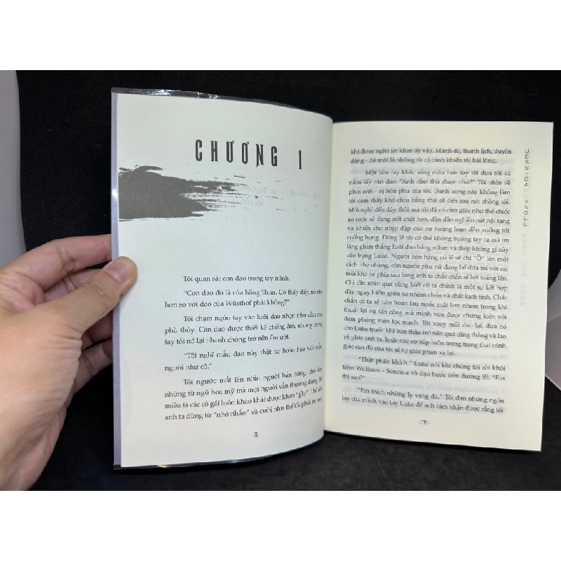 Cô Gái May Mắn Nhất Còn Sống - Jessica Knoll, Mới 90%, 2019 SBM2405 450682