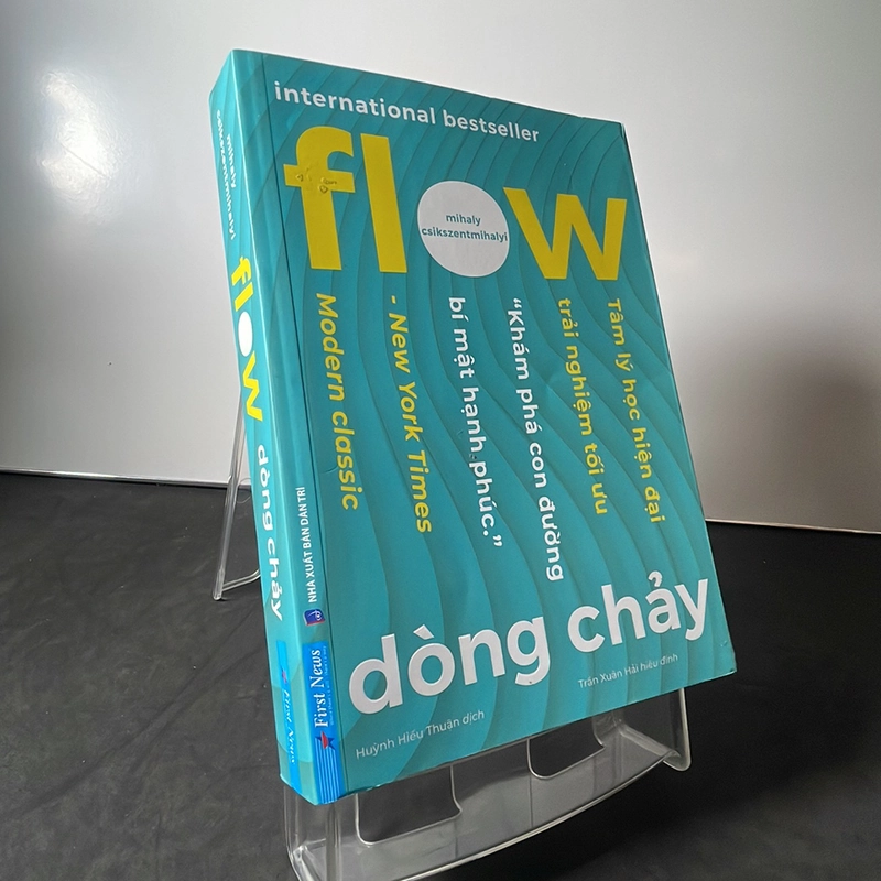 Flow dòng chảy Mihaly Csikszentmihalyi mới 90% 247187