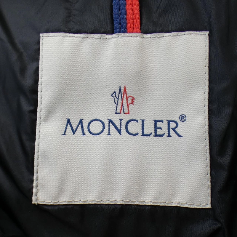Áo khoác lông vũ MONCLER 639051