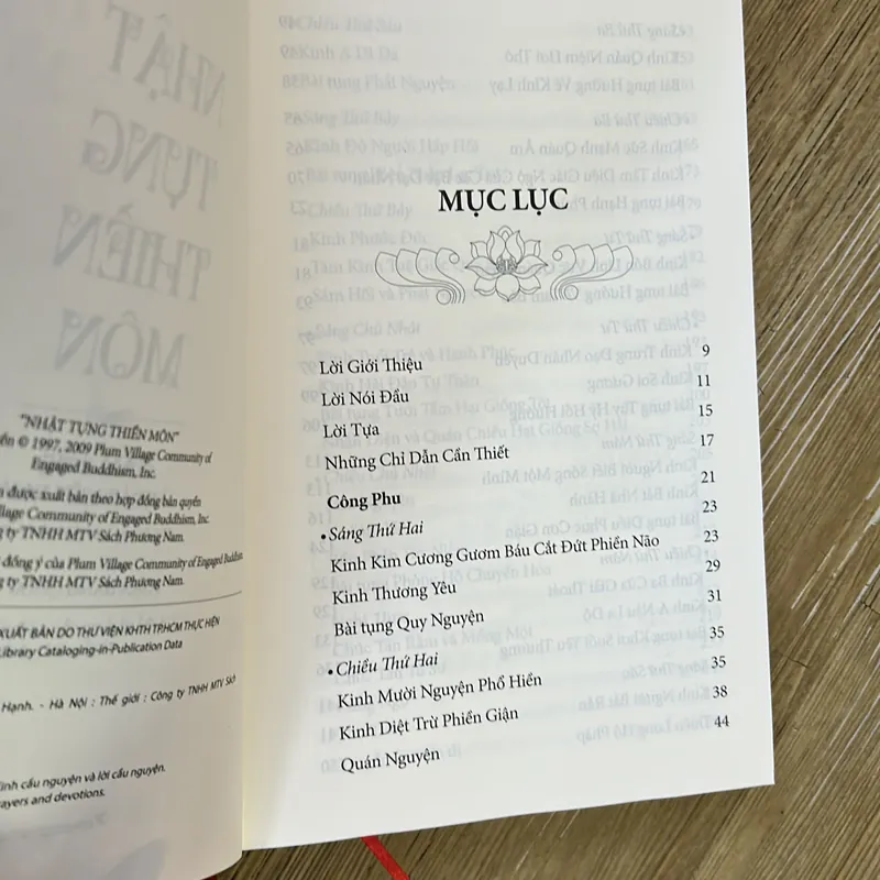 Nhật tụng thiền môn- mới 99%, bìa cứng đẹp, Thích Nhất Hạnh 659407