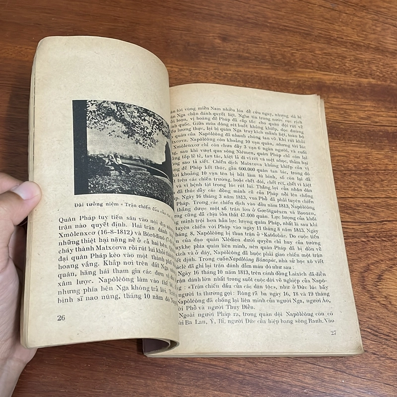 [Sách Xưa] - II Sách Lịch Sử: Người Anh Em Kết Nghĩa Lai Xích - 1984 503757