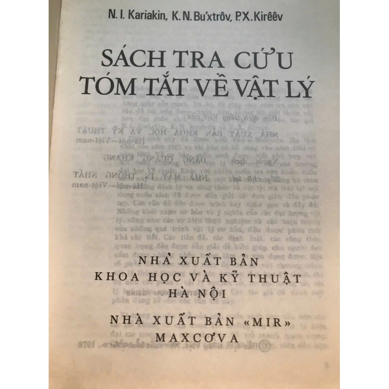 Sách xưa 46 tuổi (NXB Maxcova & NXB KHKT HN)_Tóm tắt về vật lý 355041
