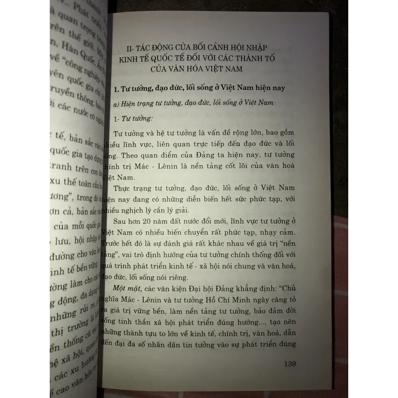 Văn hoá Việt Nam trong bối cảnh hội nhập kinh tế quốc tế  712148