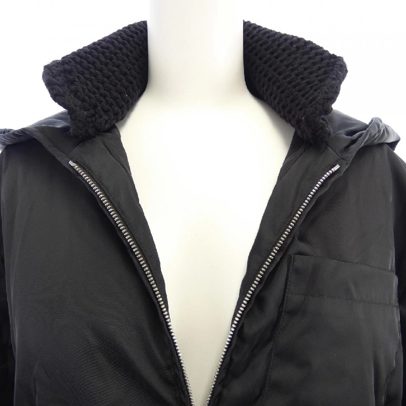 Áo khoác lông vũ PRADA 291125 S162 L18 628195