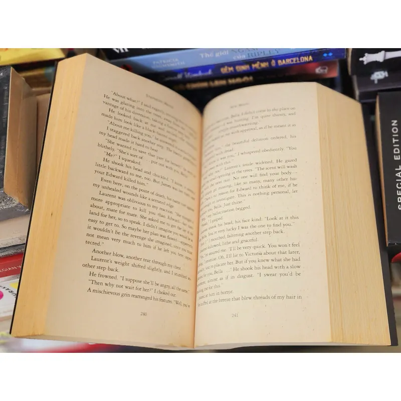 NEW MOON - Stephanie Meyer (563 pages) 735918