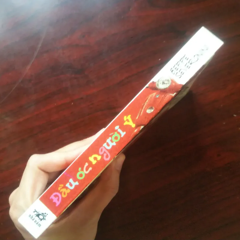 [Sách Văn Hóa] Đầu Óc Người Ý (Beppe Severgnini) 995312