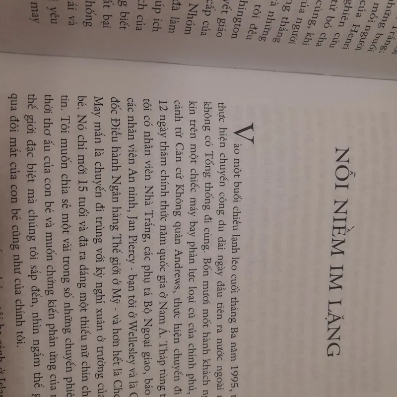 Hồi ký Hallary Clinton và chính trường nước Mỹ 570028