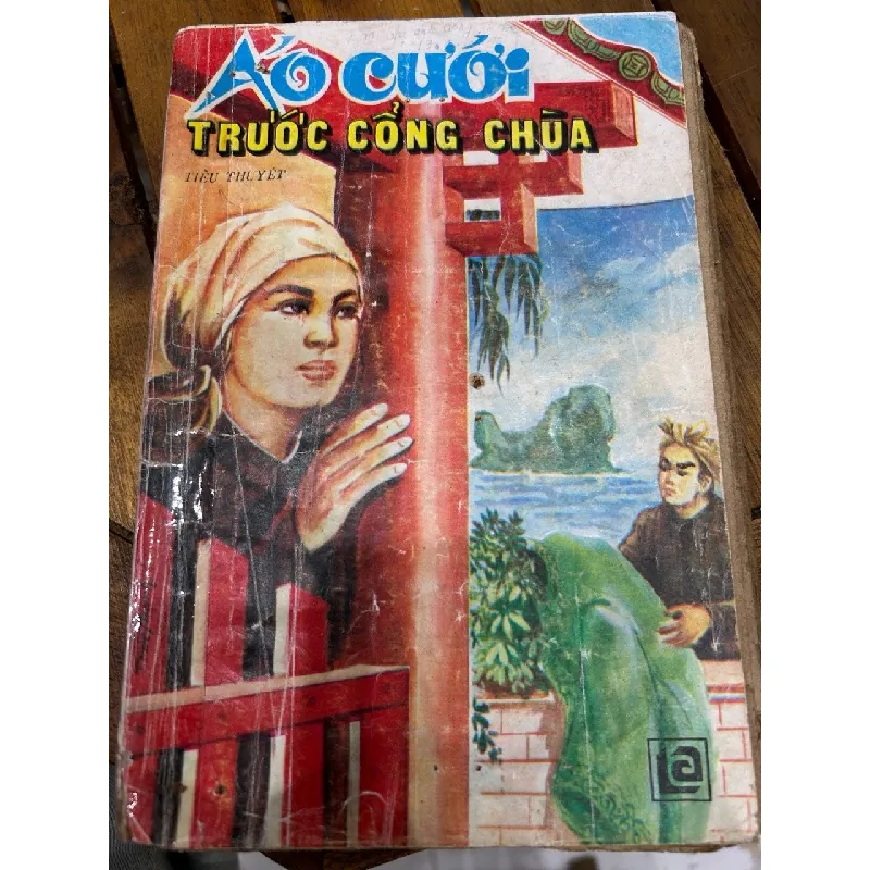 Áo cưới trước cổng chùa –Vương Thừa Bình 593410