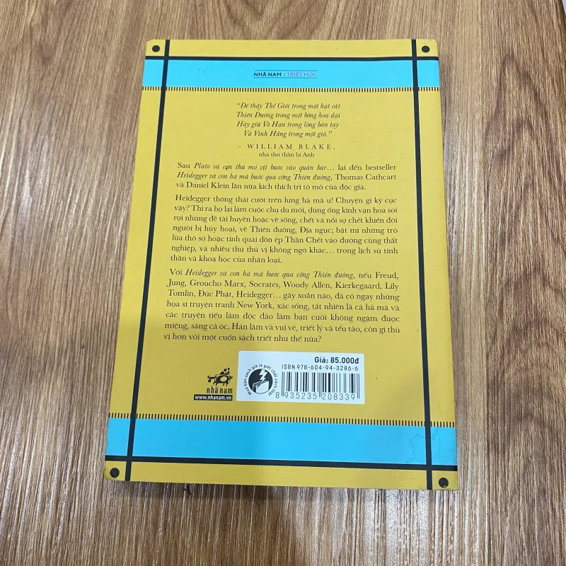 Heidegger và con hà mã bước qua cổng Thiên đường 756452