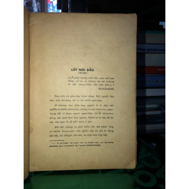 Người lịch sự - phép xã giao và ăn mặc theo đời sống mới - Phạm Cao Tùng 784543