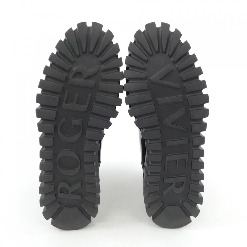 Giày bốt ROGER VIVIER Viv' Go-Thick Buckle - Hàng hiệu Chính hãng 827902