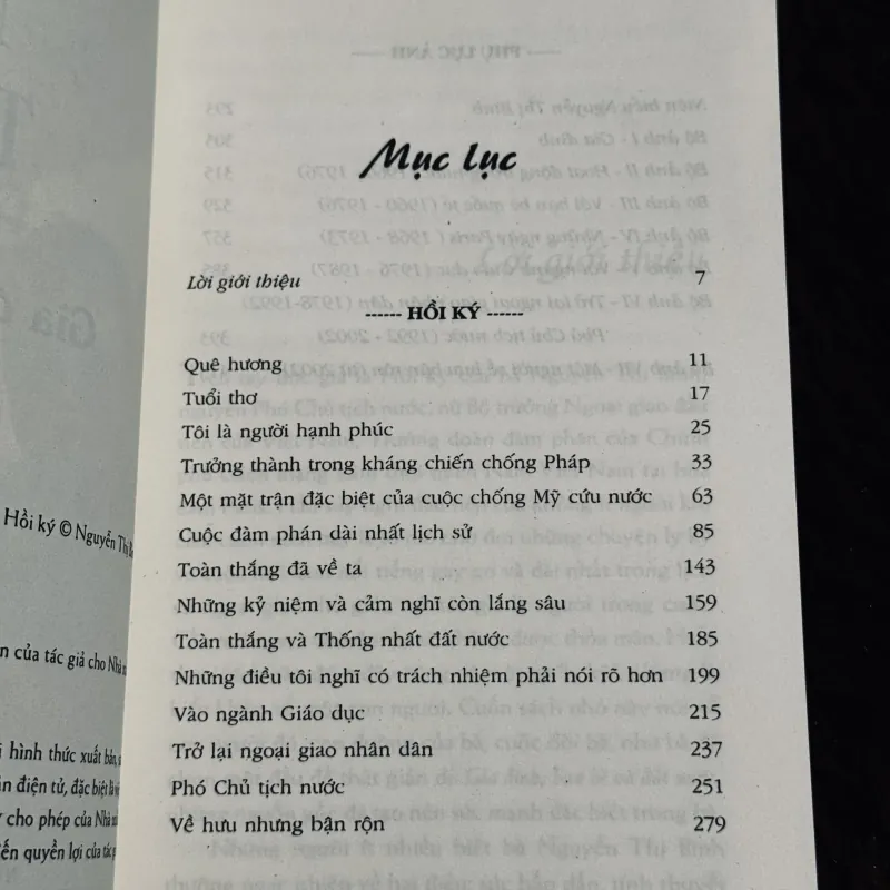 Gia đình, bạn bè và đất nước 975537