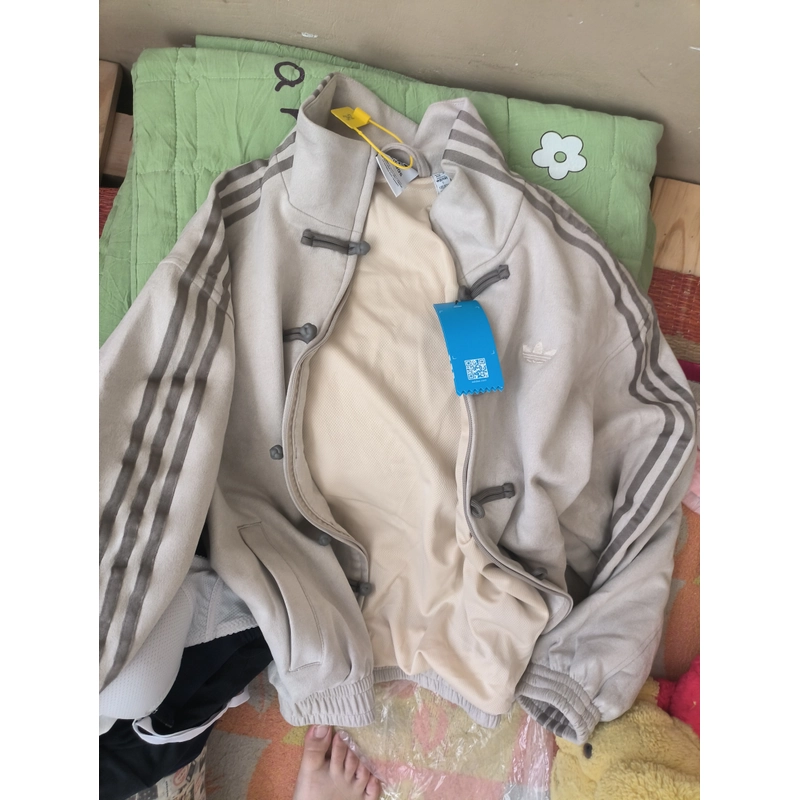 Áo adidas LIKEAUTH màu kem size S còn tag new 100% 549668