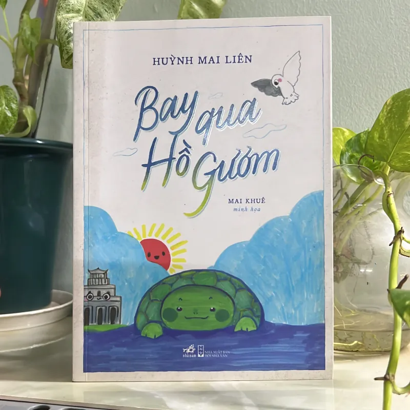 Bay qua hồ gươm - Huỳnh Mai Liên 746461