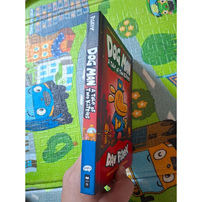 Dog Man: A Tale of Two Kitties 1031745