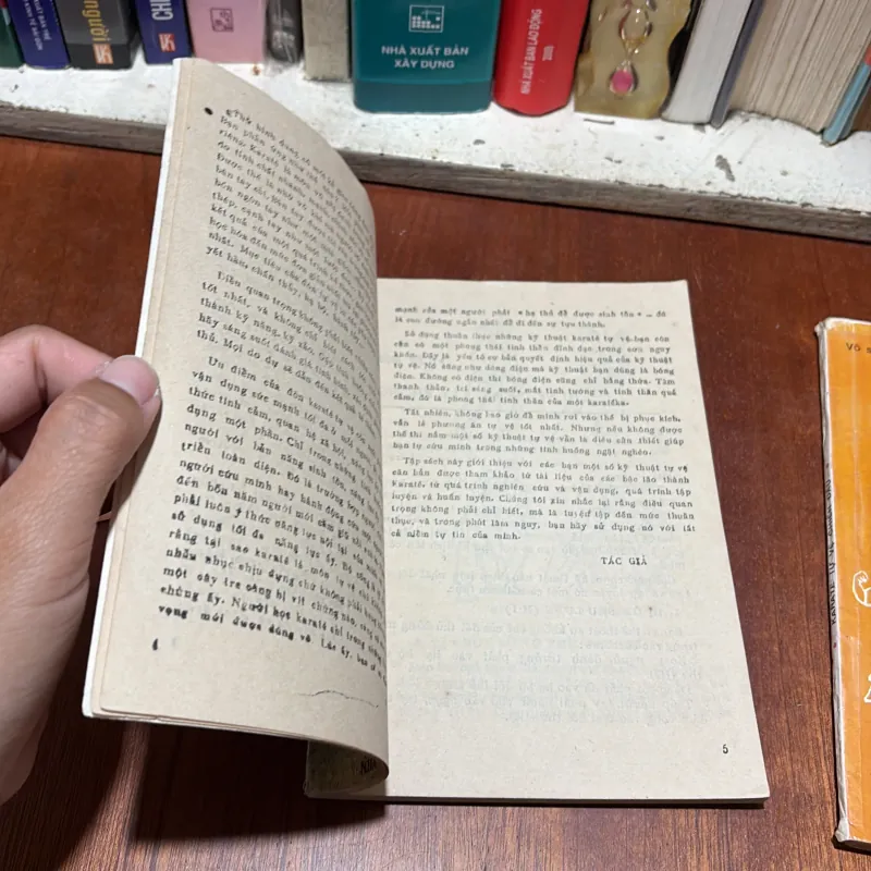II Sách Võ Thuật: KARATE _ Tự Vệ Chiến Đấu - Võ Sư Nguyễn Văn Dũng - 1990, 1992 790718