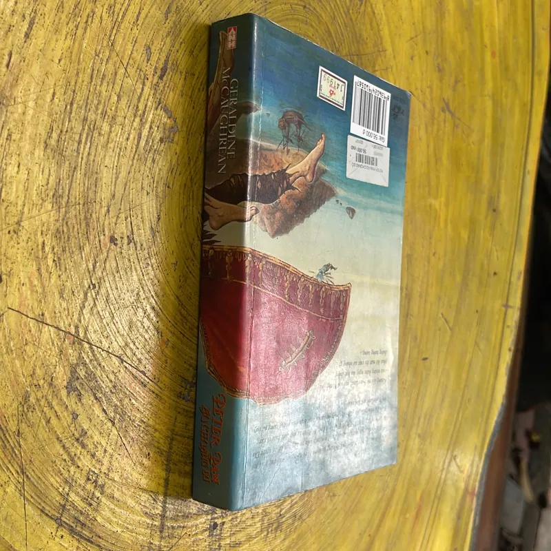 PETER PAN ÁO CHOÀNG ĐỎ- GERALDINE MCCAUGHREAN 702142