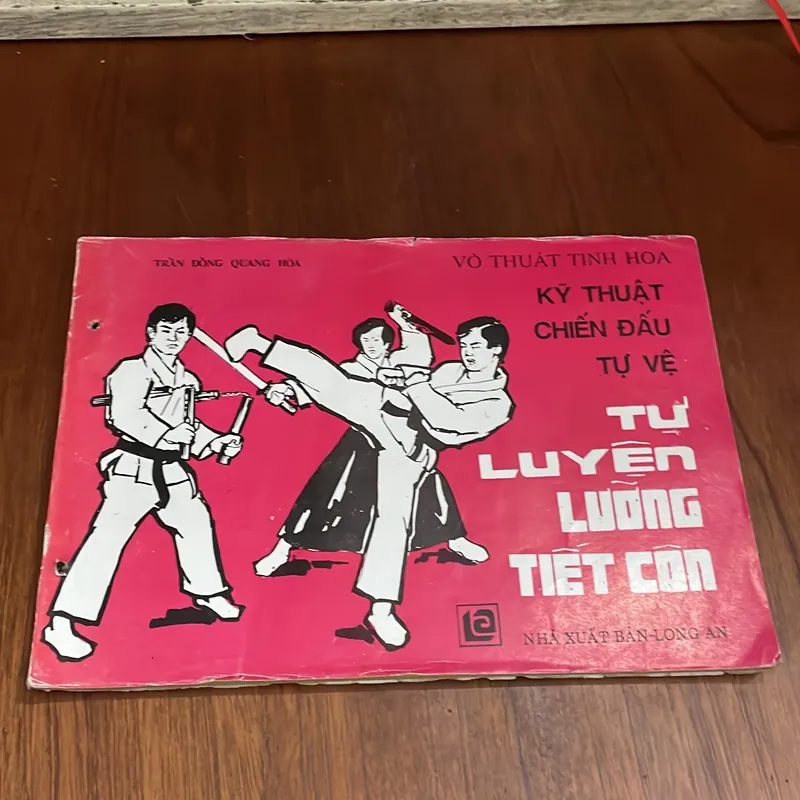 II Võ Thuật Tinh Hoa: Kỹ Thuật Chiến Đấu Tự Vệ _ Tự Luyện Lưỡng Tiết Côn - 1991 559409