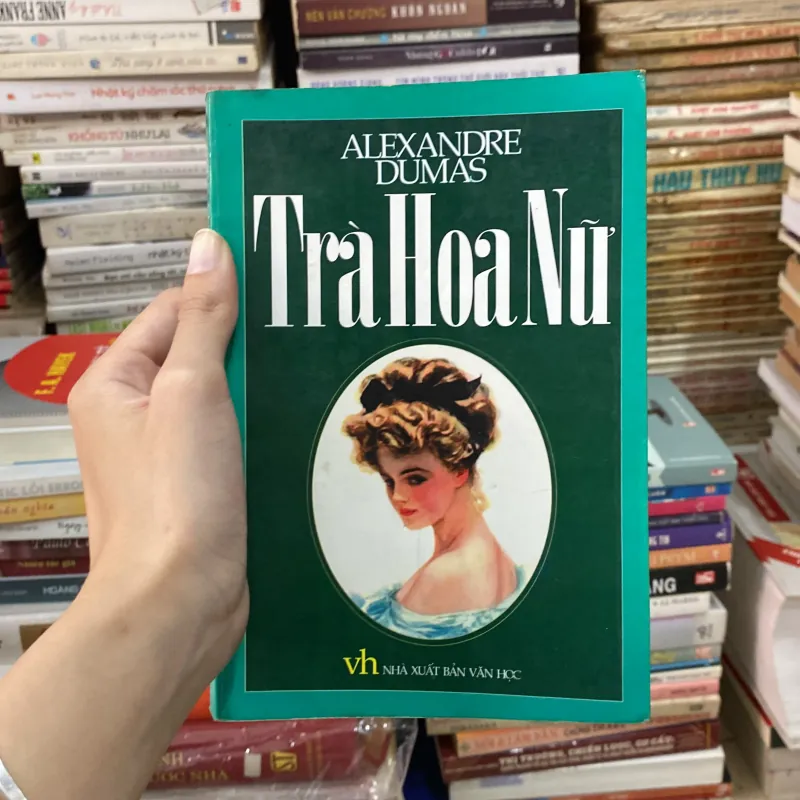 Trà Hoa Nữ♟️ 932354