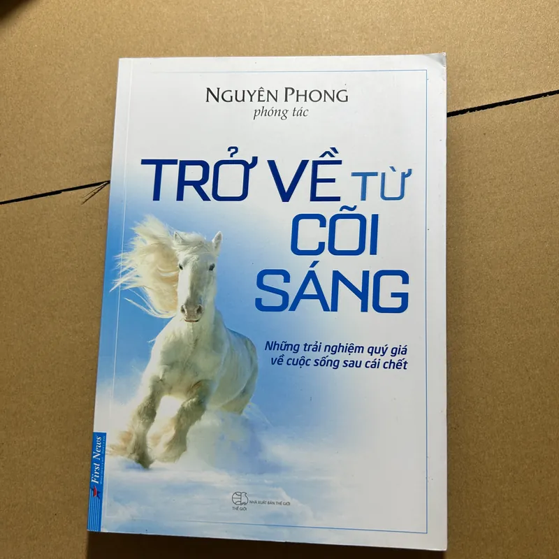 Trở về từ cõi sáng 570741