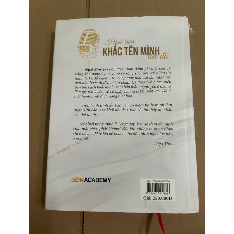Hành trình khắc tên mình lên đá 475904