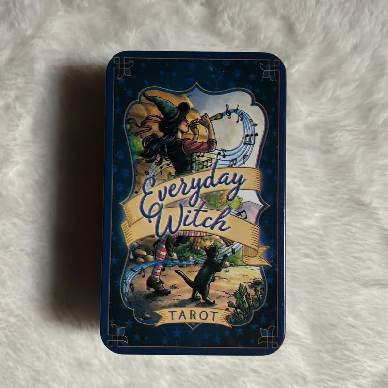 Bộ Bài Everyday Witch Tarot Hộp Thiếc Mạ Cạnh Tím 78 Lá kèm sách hướng dẫn tiếng anhh 751426