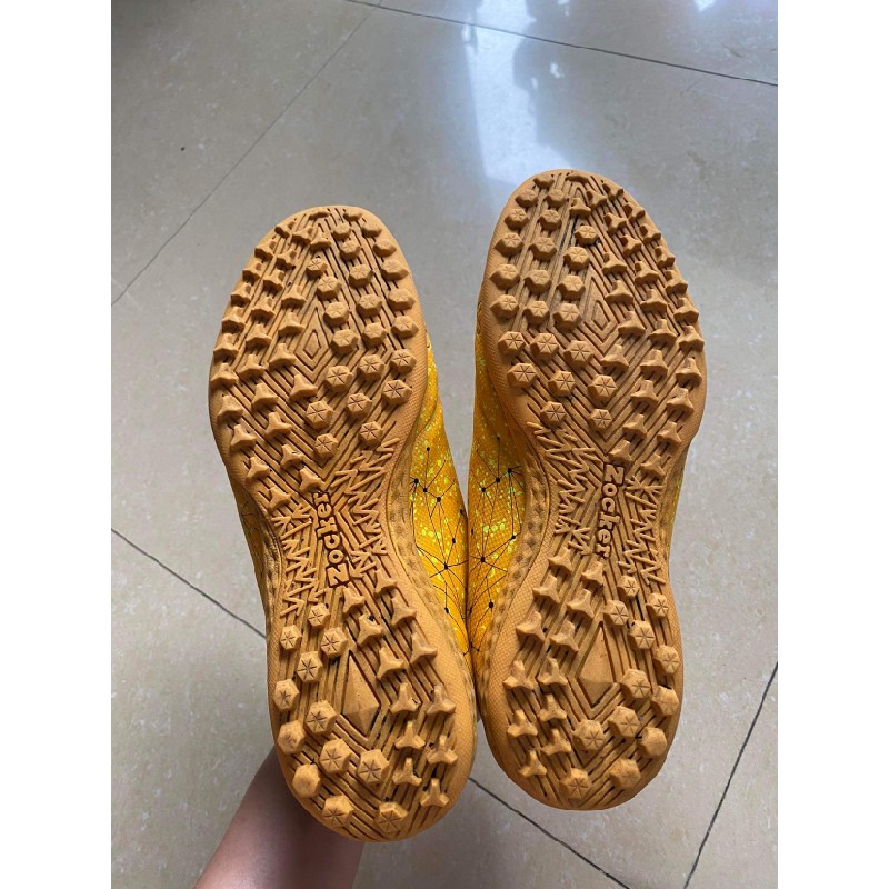 Giày đá bóng zocker size 41 đã ra sân 4trận 49417