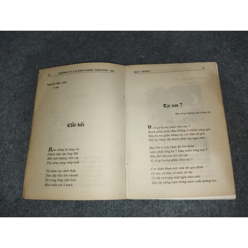 MÂY TRẮNG - TẬP THƠ VĂN 570679