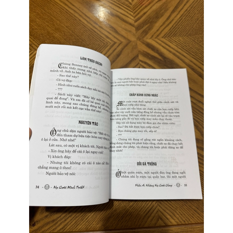 NỤ CƯỜI MINH TRIẾT. 448731