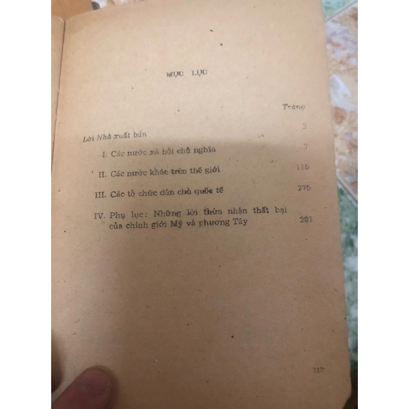 việt nam lương tâm của thời đại in năm 1985 497258