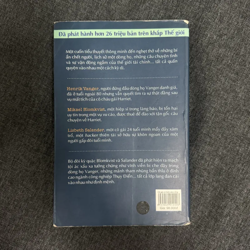 Cô gái có hình xăm rồng - Stieg Larsson 1035342