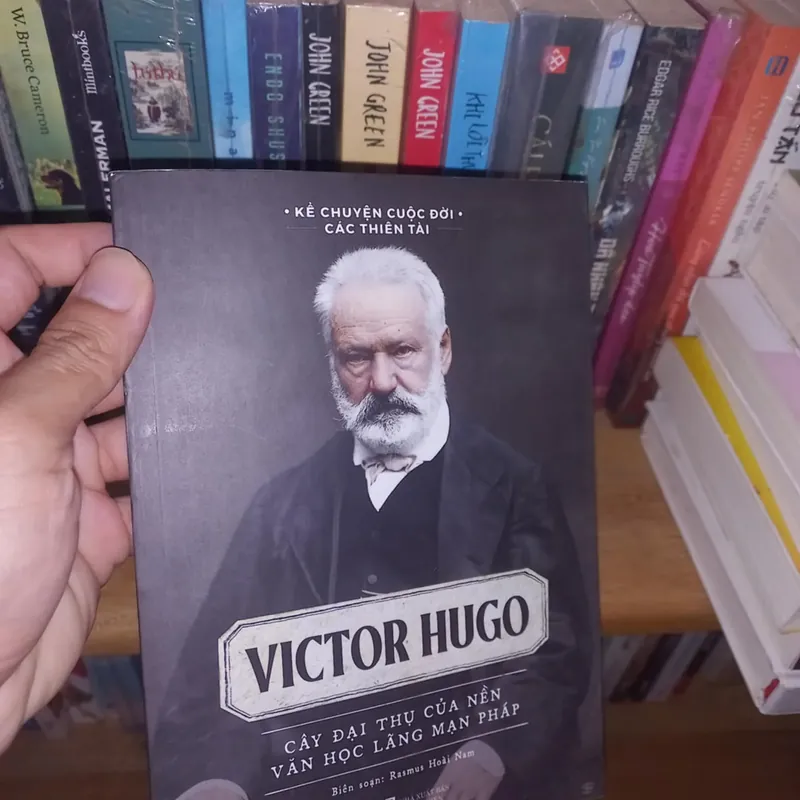 Victor Hugo - cây đại thụ nền văn học Pháp 571098