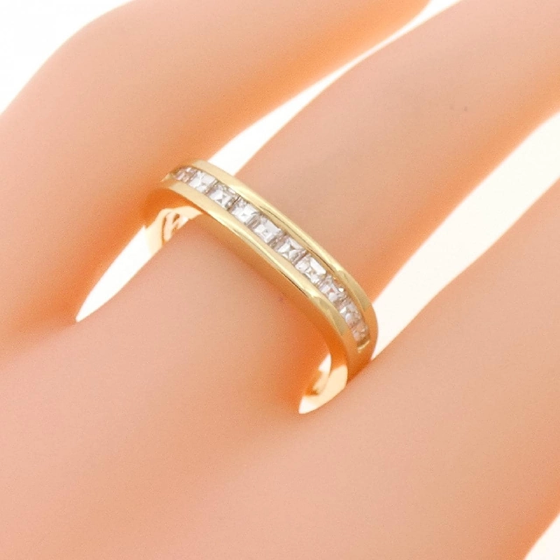 Nhẫn kim cương 750YG 667814