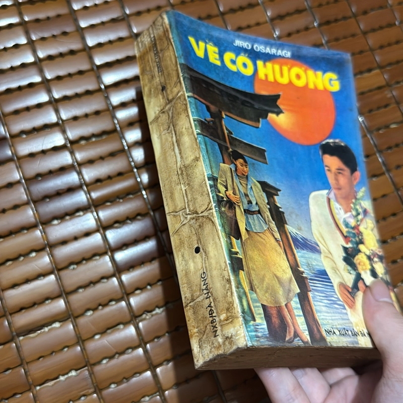 Về cố hương - Jiro Osaragi 534258