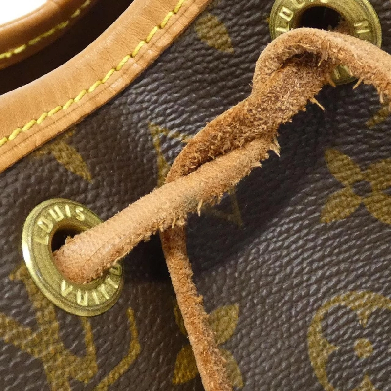 Ba lô Louis Vuitton Monogram Montsouris MM M51136 611270