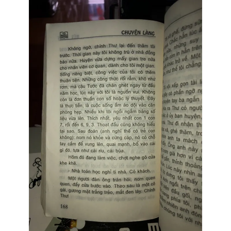 Chuyện làng - Bùi Hiển 1001160