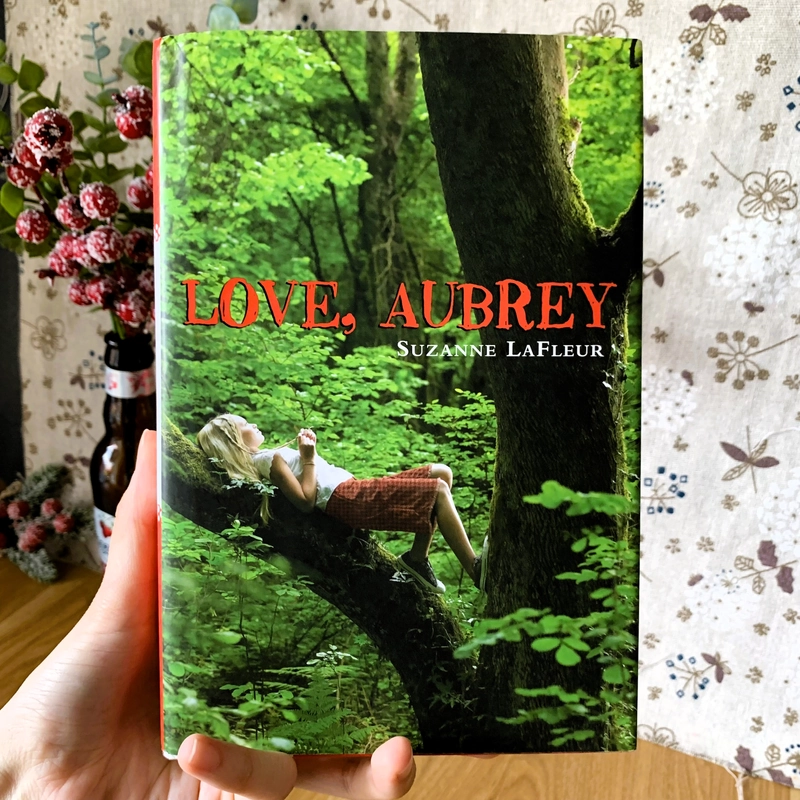 Sách ngoại văn Love, Aubrey, Used, Bìa cứng, Fiction For Kids 446643
