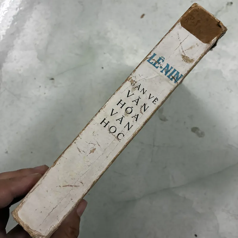 Bàn về văn hoá văn học - Lênin 1024684