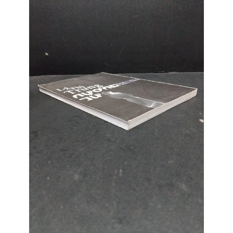 Nương tử Lý Thị Trung mới 90% có chữ ký tác giả, bẩn bìa, ố nhẹ, tróc gáy nhẹ 2013 HCM.ASB3010 917752