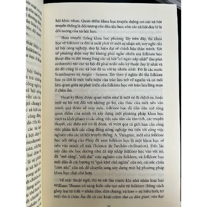 Nhà giáo- nhà nghiên cứu văn hoá dân gian Chu Xuân Diên - nhiều tác giả 698889