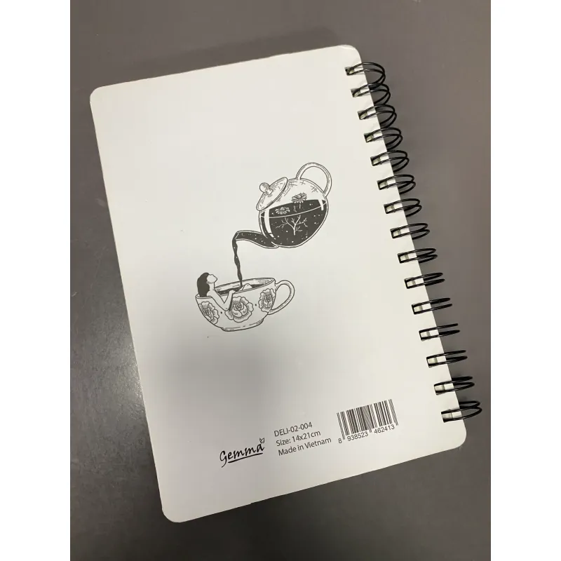 SỔ GÁY XOẮN, KẺ NGANG BÌA ĐEN TRẮNG CÔ GÁI CÁ TÍNH **TẶNG QUÀ 0Đ** FREESHIP 691088