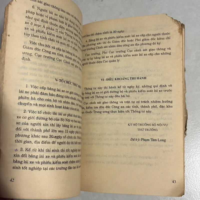 Luật lệ giao thông đường bộ (Tặng khi mua sách ở Tiệm) 778629