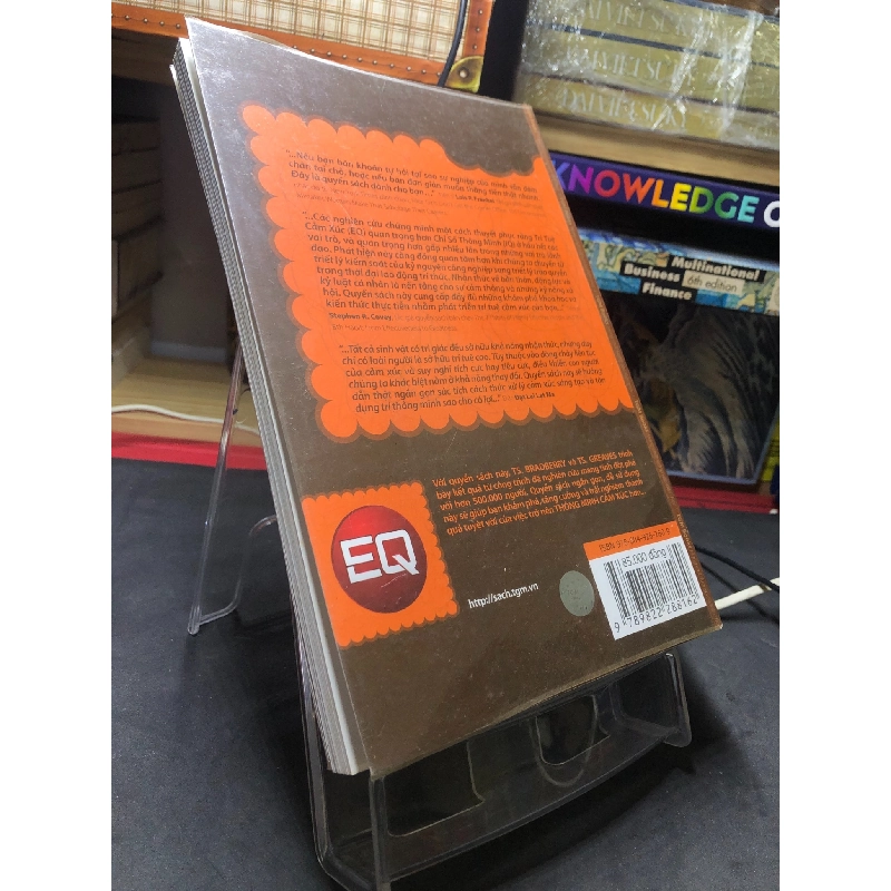 Thông minh cảm xúc để hạnh phúc và thành công 2012 mới 80% ố nhẹ bụng sách Travis Bradberry và Jean Greaves HPB2506 SÁCH KỸ NĂNG 915731